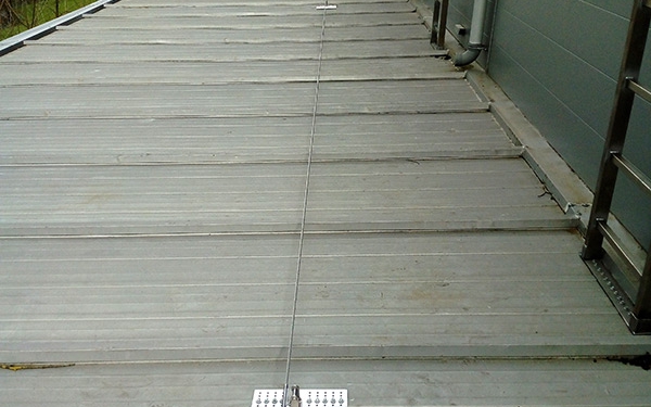 Líneas de vida horizontales de Innotech y escaleras a medida en Tolosako Lanbide Eskola